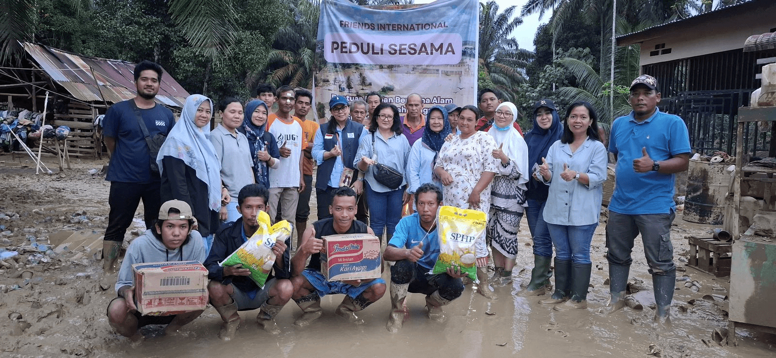 Socfindo Salurkan Bantuan untuk Korban Banjir Sumatera Utara dan Aceh